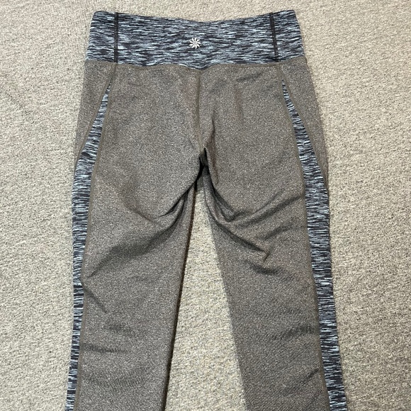 Athleta Charcoal Splits Revelation Capri Legging Contrasting Panels Size Small - Picture 2 of 15